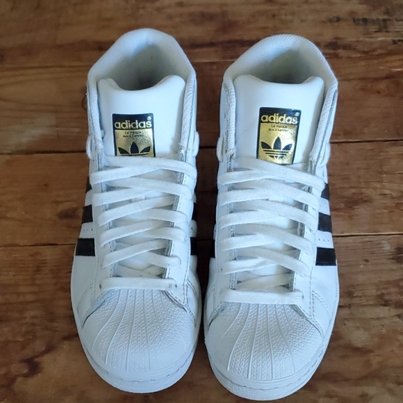 Adidas Pro Model GS 4.5Y - Picture 1 of 3